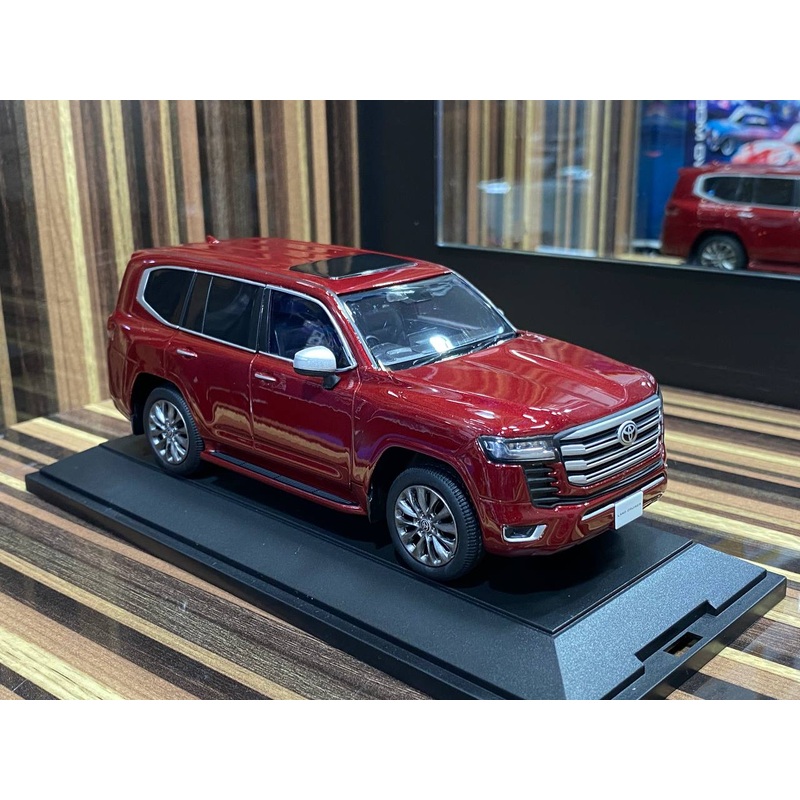 1/32 Diecast Miniature Toyota Land Cruiser 300 Maroon Model Car