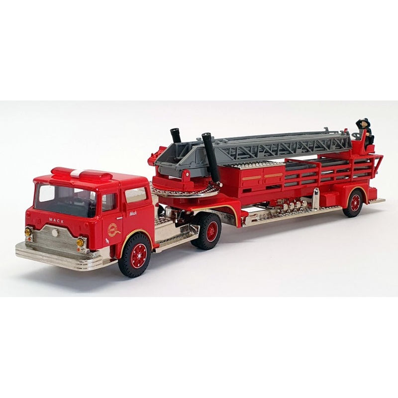 Corgi 1/50 Scale 52101 - Mack CF Aerial Ladder Fire Engine - Long Beach