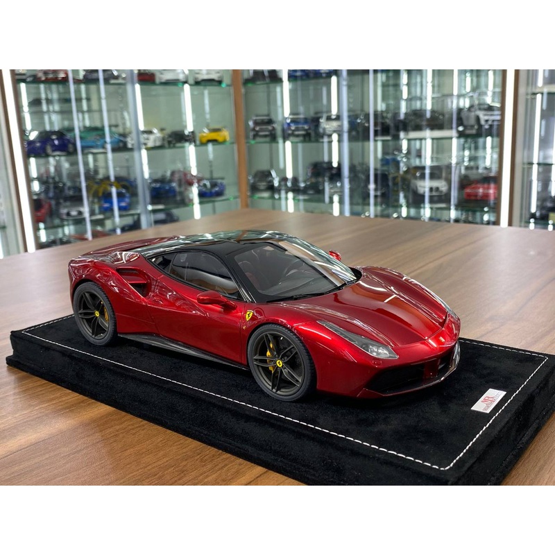 1/18 Resin MR Collection Models Ferrari 488 GTB  Red / Black Roof (Limited Edition)