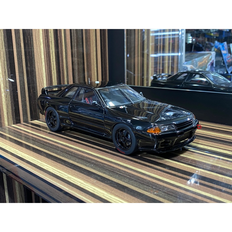 Autoart Nissan Skyline GT-R R32  - 1/18 Diecast Model, All Opening - Black