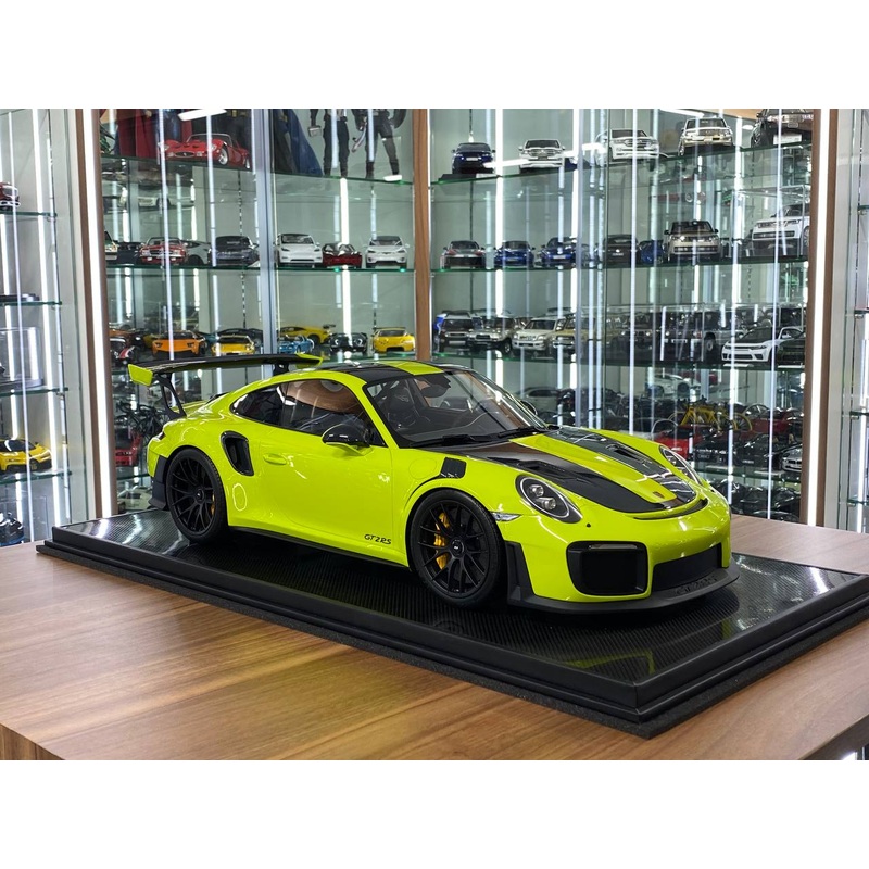 1/8 Resin Porsche 911 GT2 RS | Dino Models | Fluorescent Yellow | Limited Edition (20 pcs)