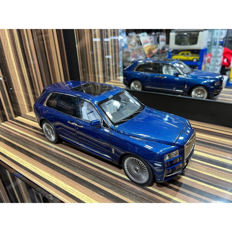 Kyosho Rolls Royce Cullinan - 1/18 Diecast Model, All Opening - Blue