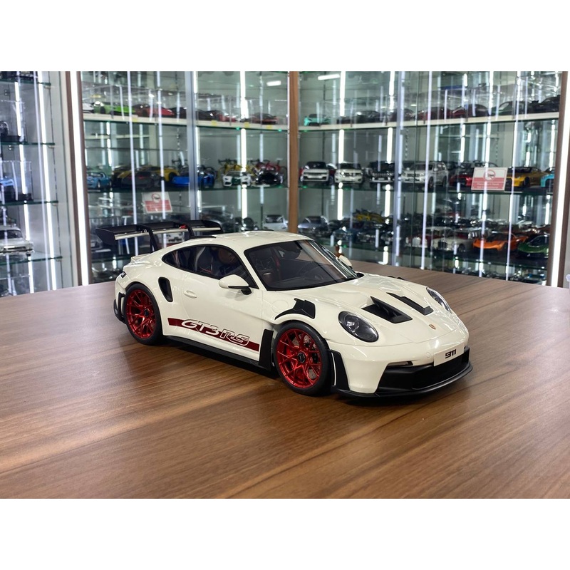 1/12 GT Spirit Porsche 911 (992) GT3 RS | Off White/Red Rim | Limited Edition 300 pcs