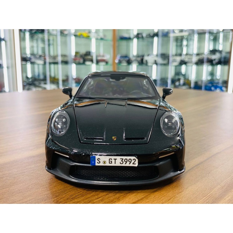 1/18 Diecast Full opening  Maisto Porsche 911 GT3 black