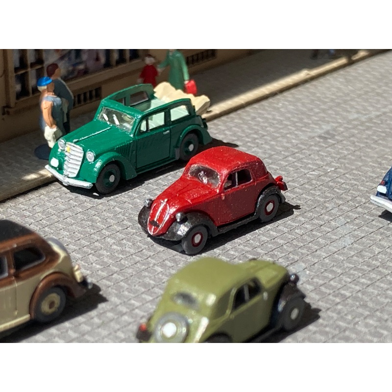 Finished model Fiat 500 Topolino Dark red-Black
