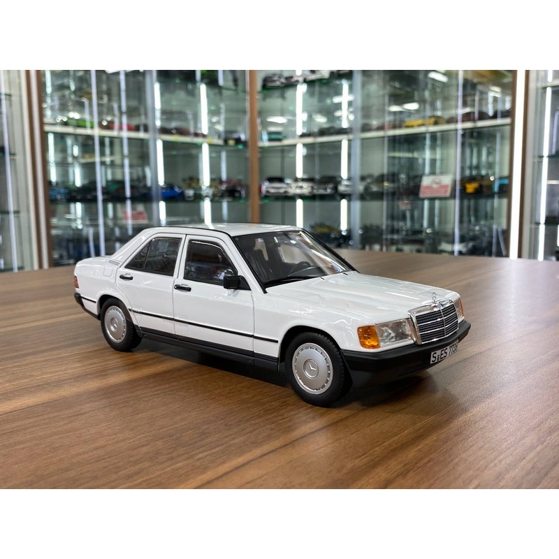 1/18 Diecast Mercedes-Benz 190 E 1982 White Norev Scale Model Car