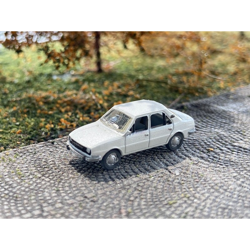 Ready-made model car koda 105  White