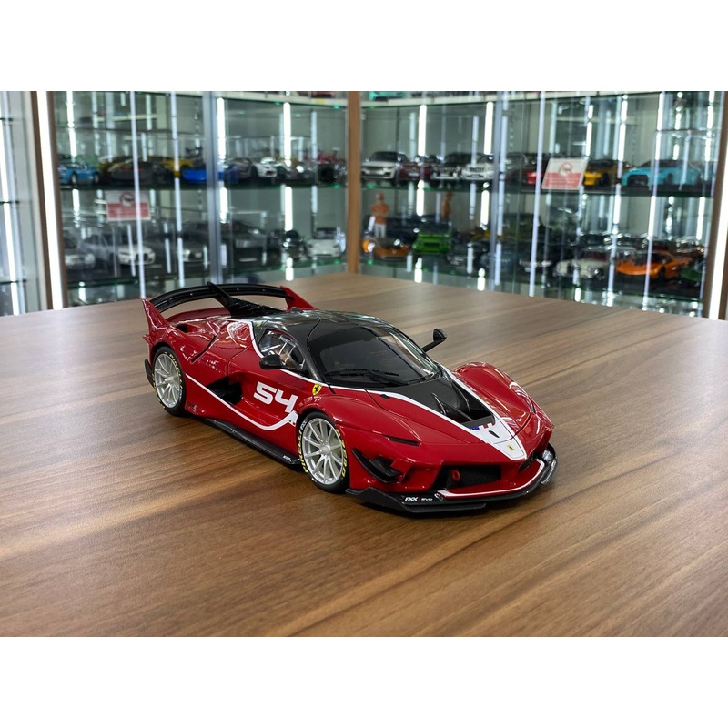 1/18 Diecast Bburago Signature Series  Ferrari FXX K EVO #54 Red / white stripe