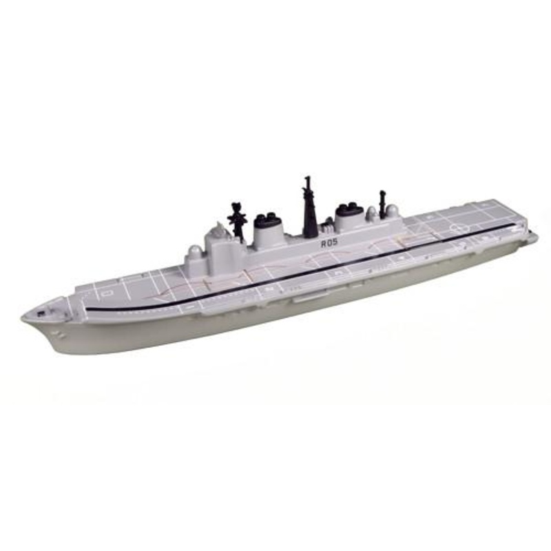 TRIANG HMS Invincible R05 - 1:1200 Scale