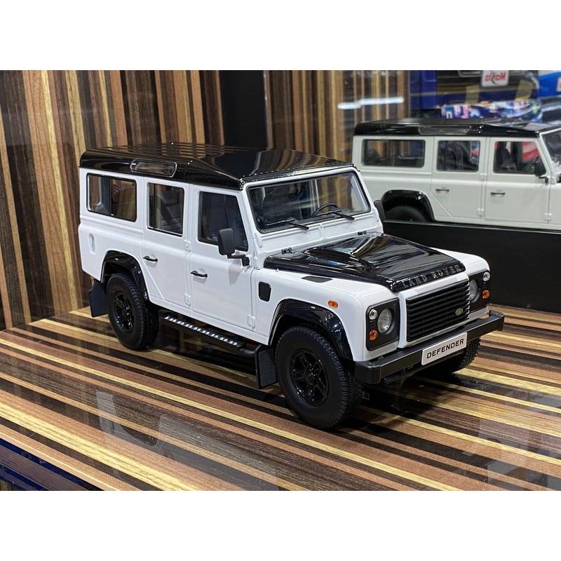 1/18 Diecast Land Rover Defender 110 White Century Dragon Scale Model Car