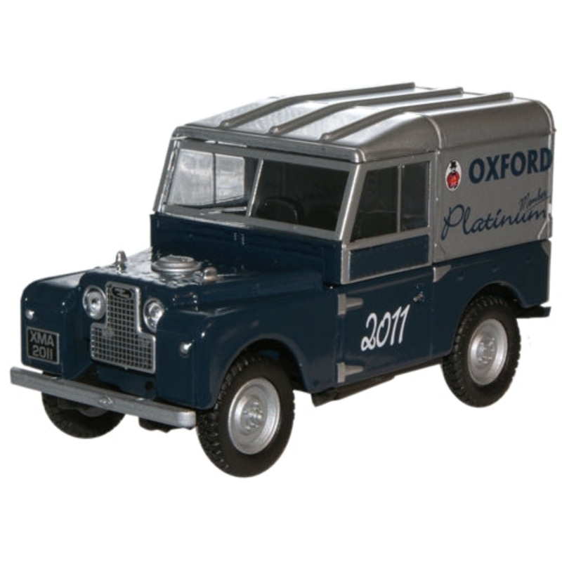 2011  Platinum Land Rover- 1:43 Scale
