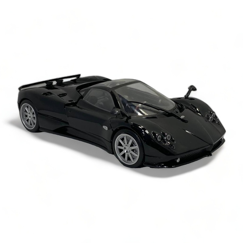 Motor Max Pagani ZONDA F BLACK 1/18  Model Car