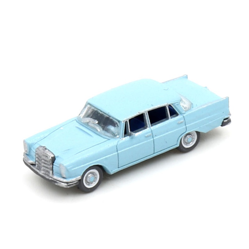 Ready-made model car Mercedes-Benz 220S  Light Blue