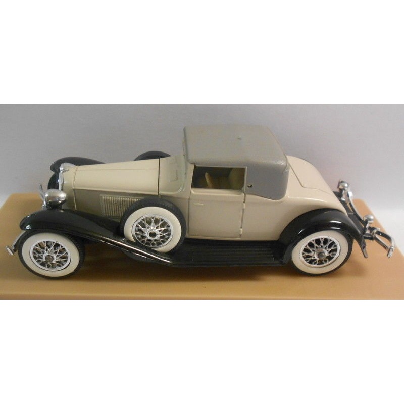 Solido 1/43 Scale Metal Model - SO226 CORD L 29 80 WHITE/BLACK