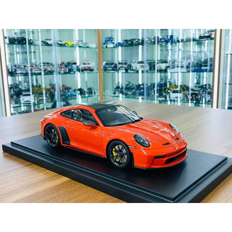 1/18 Resin Spark Models Porsche 911 GT3 mit Touring-Paket - Lavaorange - Limited 500pcs