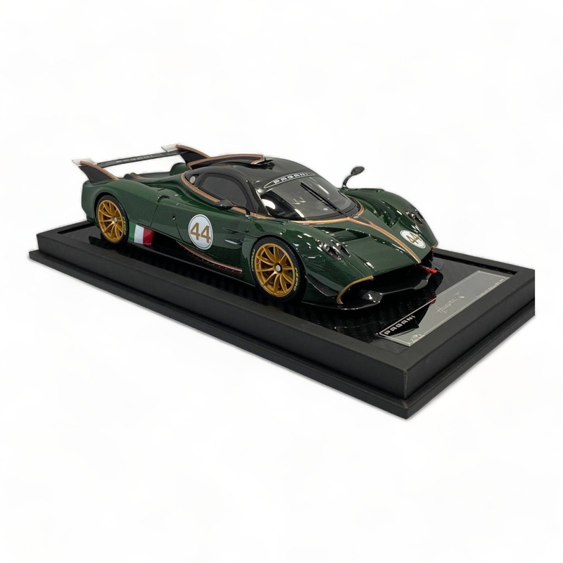 Pagani HUAYRA R #44 GREEN CARBON by VIP Models