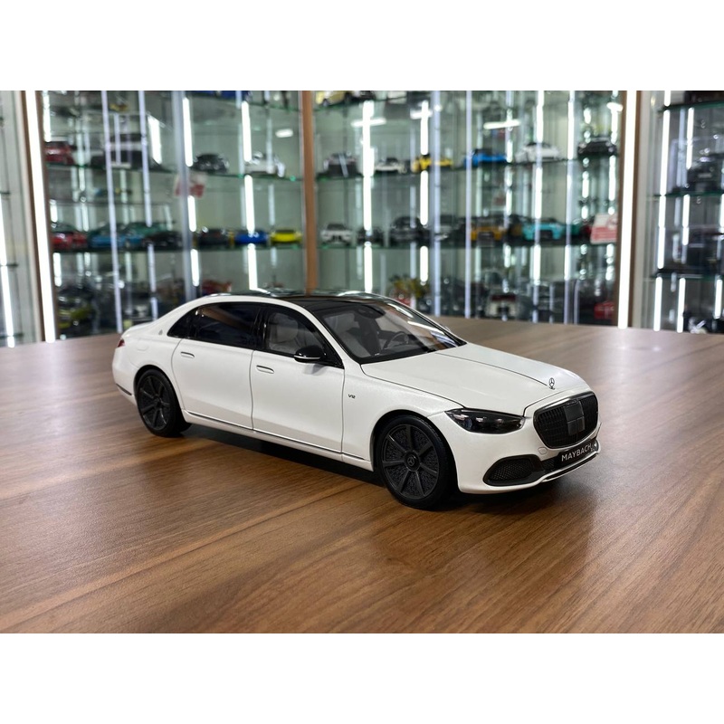 1/18 Diecast Metal Model  Mercedes-Maybach S 680 Night Series | Norev Dealer Edition | Full Opening | Opalite White