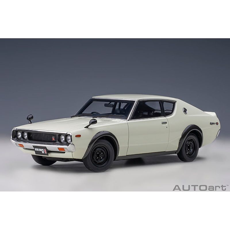 AUTOart Nissan Skyline 2000 GT-R (KPGC110) Standard Version White 1:18