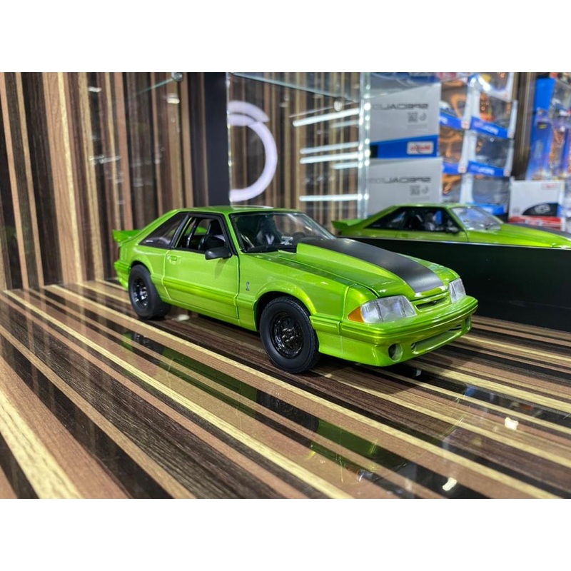 1/18 Diecast Ford Mustang 1993 Green Model Car by GMP