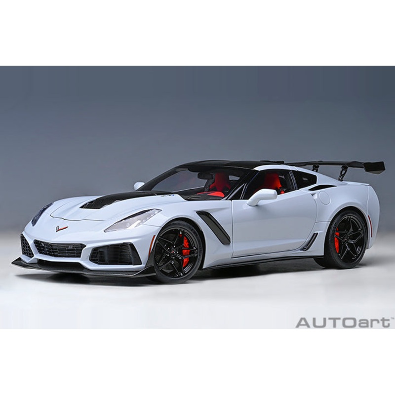 AUTOart 2019 Chevy Corvette ZR1 Ceramic Matrix Grey Metallic 1:18