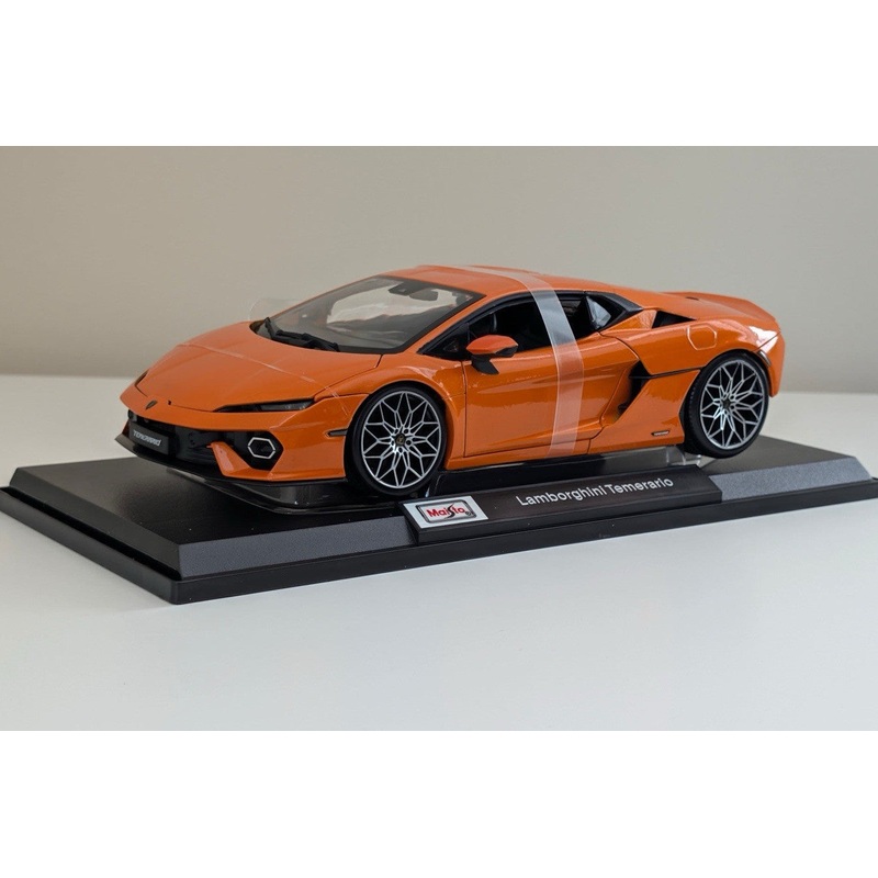 Maisto 2025 Lamborghini Temerario Orange Metallic 1:18