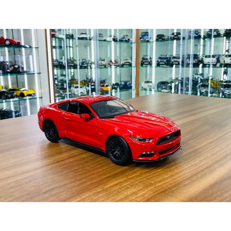 1/18 Diecast Full opening  Maisto Ford Mustang 2015 in Red