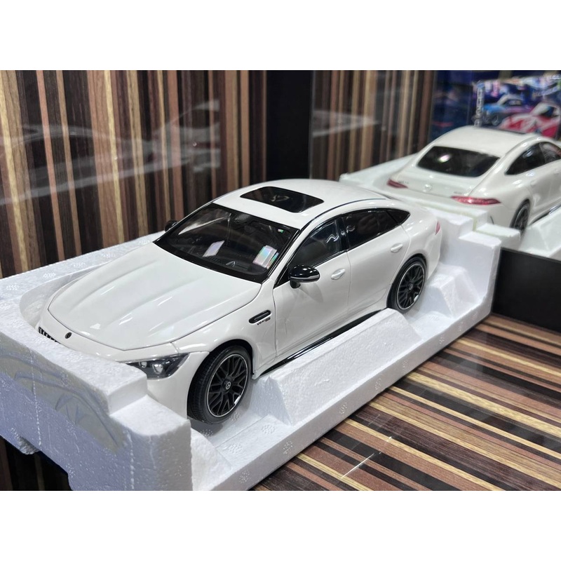 1/18 Diecast Mercedes-Benz GT S 2018 white Norev Scale Model Car
