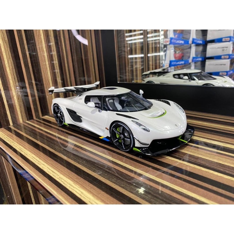 1/18 Diecast Koenigsegg Jesko GT Spirit White Scale Model Car