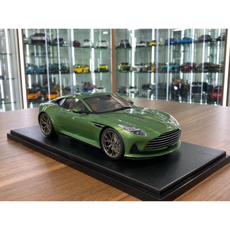 1/18 Resin Model GT Spirit Aston Martin DB12 - Green Limited Edition