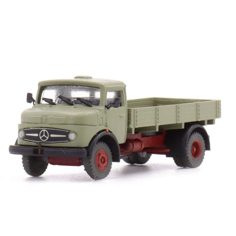 Kit Mercedes-Benz short-hood truck flatbed unpainted