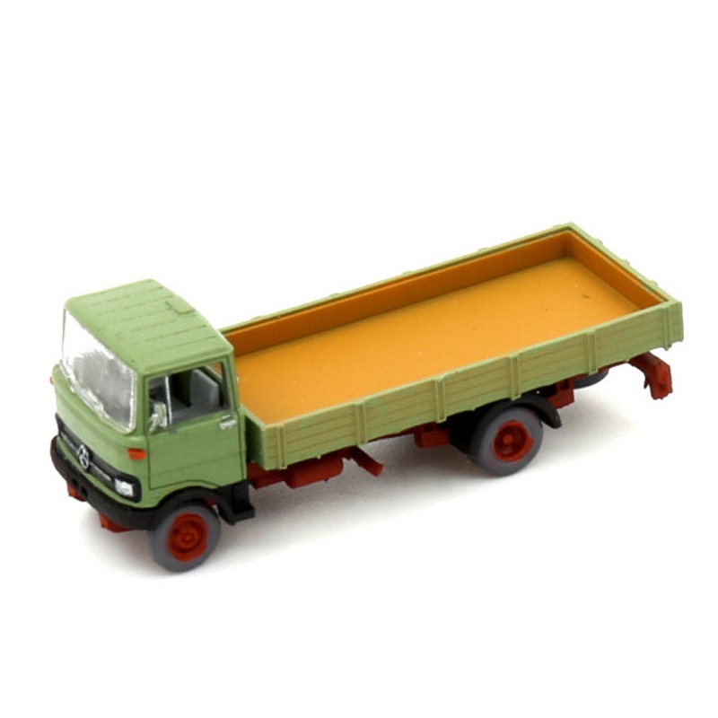 Ready-made model truck Mercedes-Benz LP608 flatbed light green