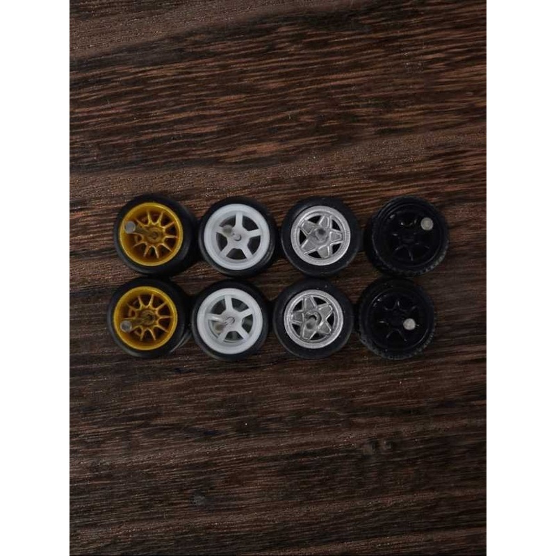 Rubber tires wheels (set 4) 1:64w-4