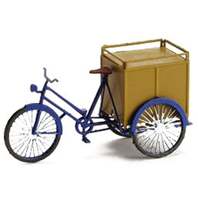 Cargo bike with loading box