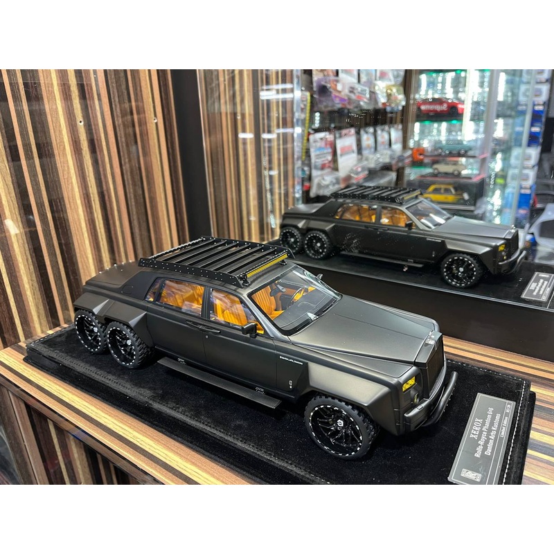 Xerox Rolls Royce Phantom 6x6 - 1/18 Resin Model, Working Lights Matt Black