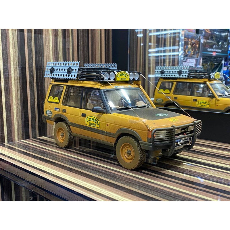 1/18 Diecast Land Rover Discovery Series 1 Camel Trophy Kalimantan 1996 Dirt Version Almost Real Scale Model Car