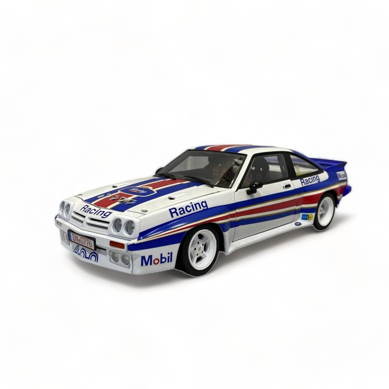 Revell Opel Manta 400 Homologation Car - White (1/18 Scale)