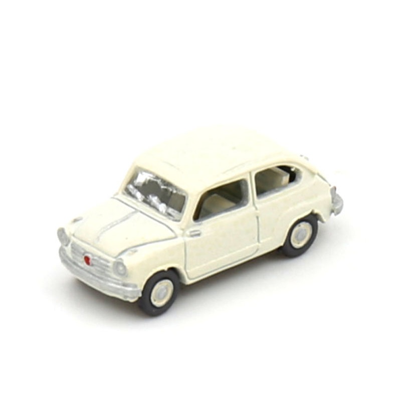 Finished model car Fiat 600 creme-white
