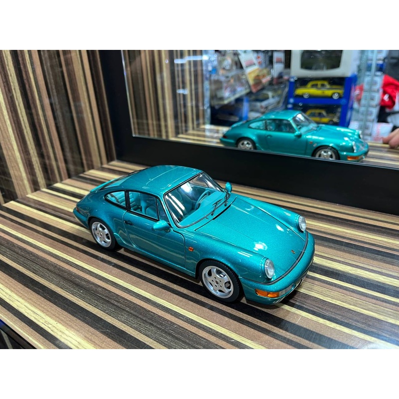 Norev Porsche 911 Carrera 2 - 1/18 Diecast Model, All Opening - Green