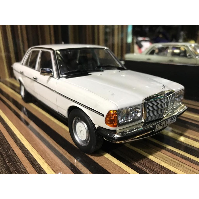 1/18 Diecast Mercedes-Benz 200 1982  White Norev Scale Model Car