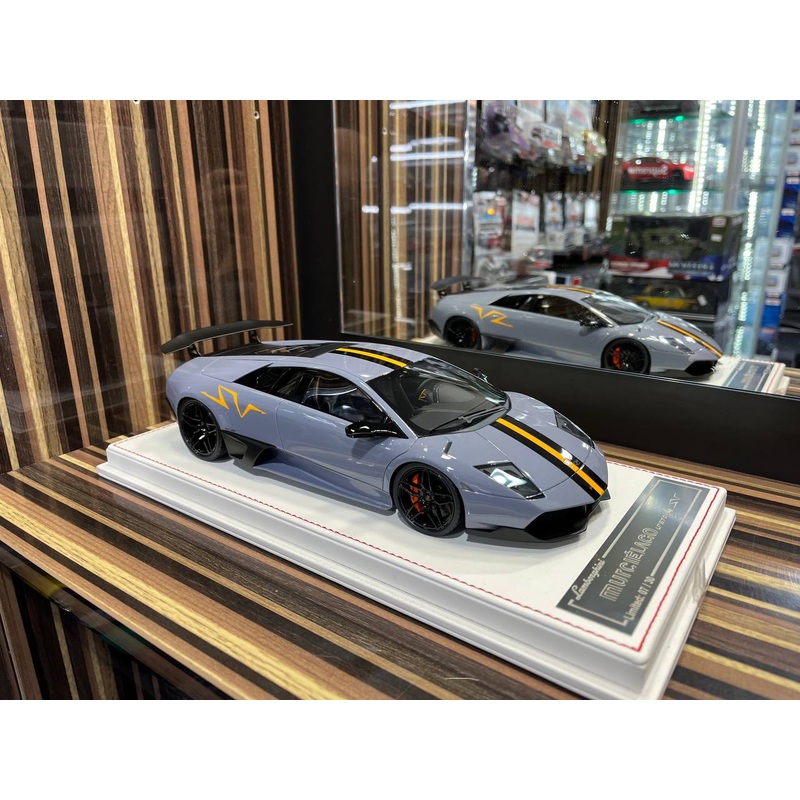 Davis & Giovanni Lamborghini Aventador LP670-4 SV 1/18 Resin Model - Grey