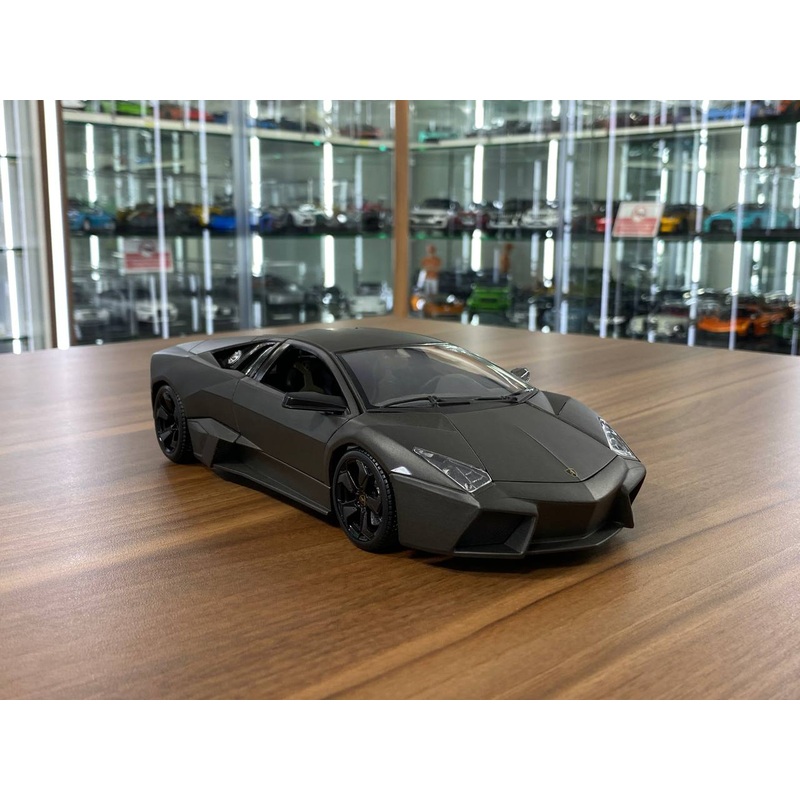 1/18 Diecast Bburago Lamborghini AVENTADOR LP 700-4 Matt Grey