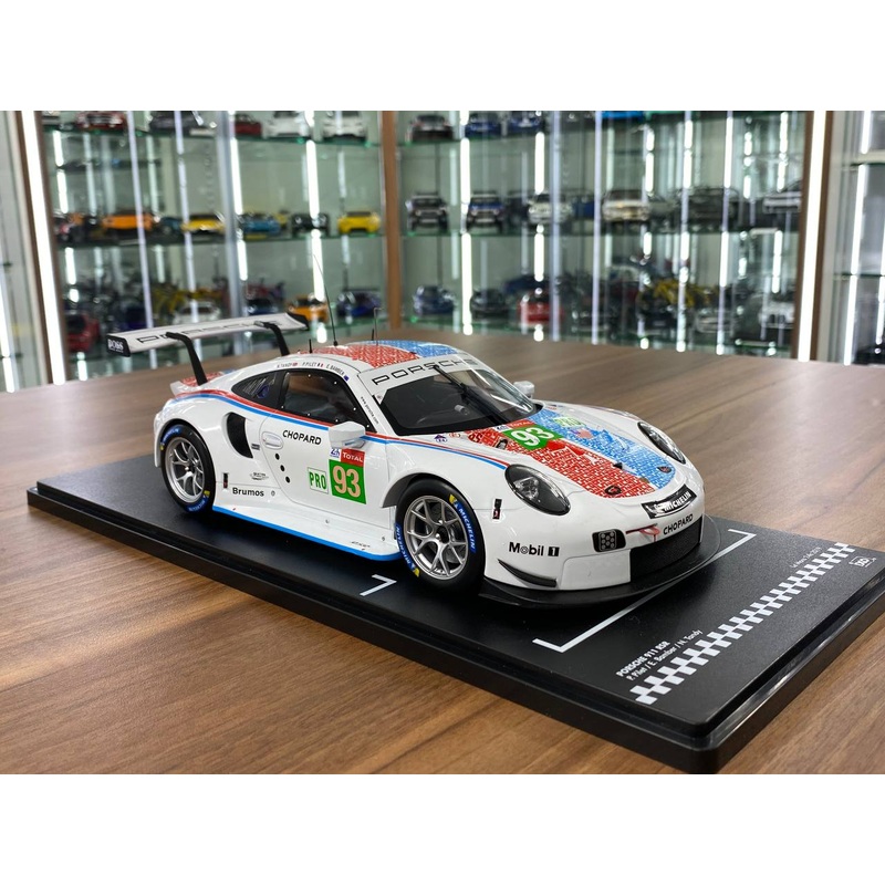 1/18 Diecast  IXO Models Porsche 911 RSR #93 Le Mans 24H 2019 (P. Pilet / E. Bamber / N. Tandy)