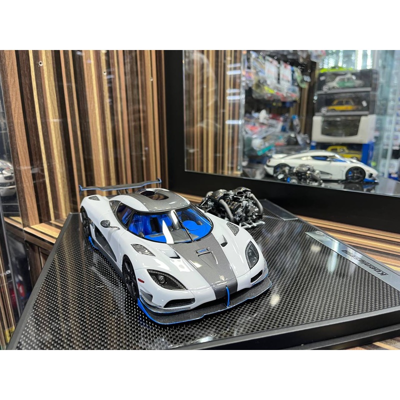 General Models Koenigsegg Agera - 1/18 Resin Model - White Carbon