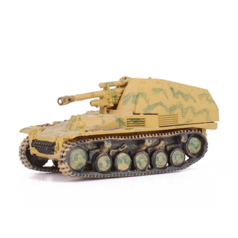 Self-propelled howitzer SdKfz 124 Wespe desert camouflage finished model