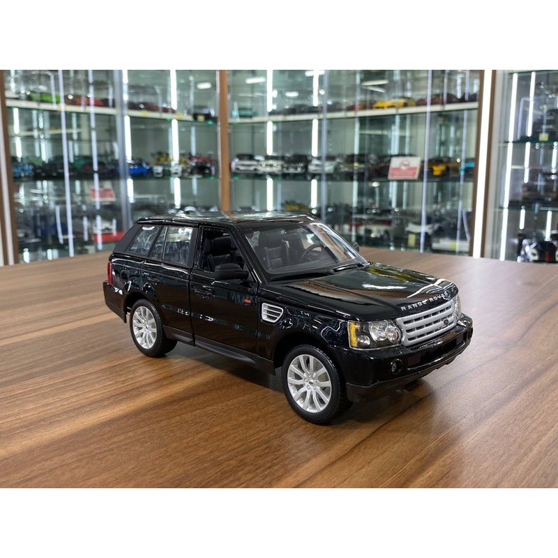1/18 Diecast  Bburago Land Rover - Range Rover Sport (Black) Scale Model Car