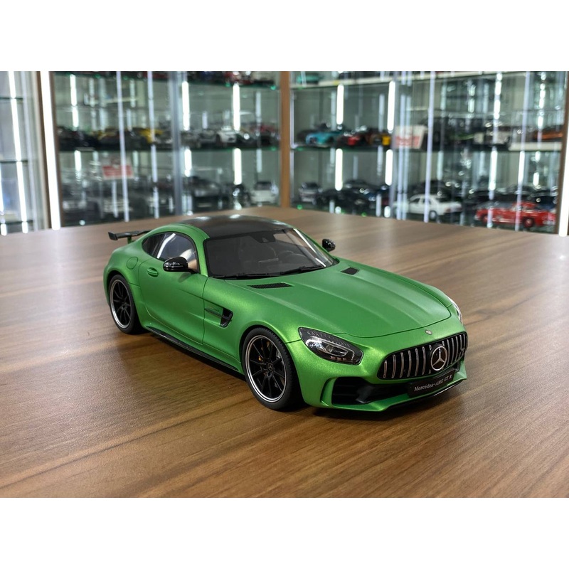 1/18 Resin Model GT Spirit Mercedes Benz AMG GT R V8 Biturbo 2017  Green  Limited 999 pcs