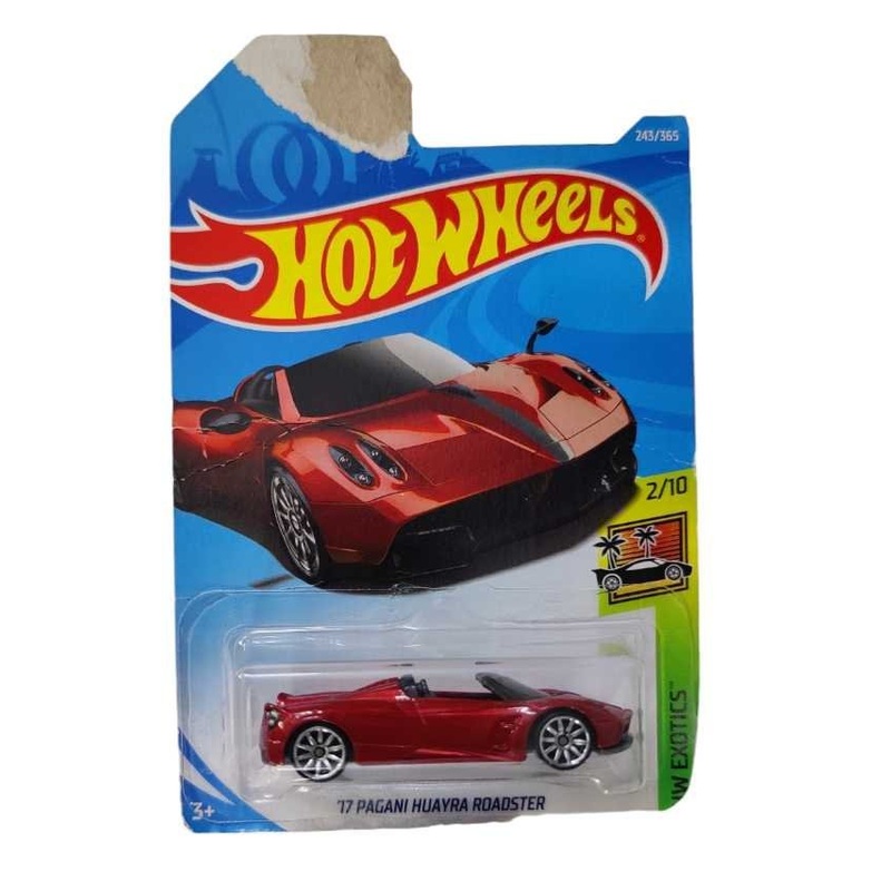 Exclusive Hotwheels 17 Pagani Huayra Roadster (card damage)