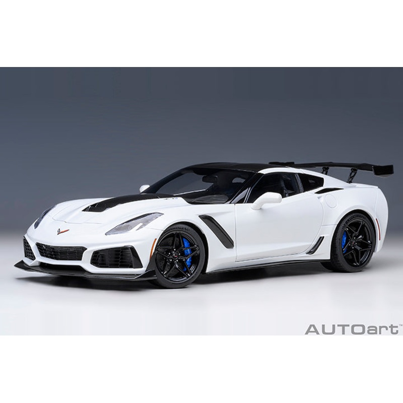 AUTOart Chevy Corvette ZR1 Arctic White 1:18