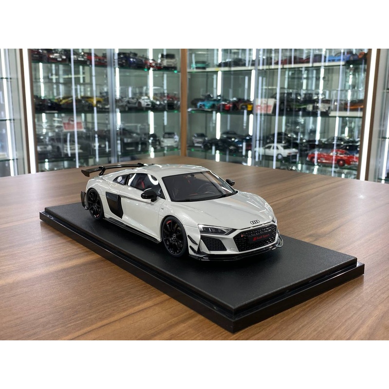 1/18 Resin Model GT Spirit Audi R8 Coupe V10 GT RWD 2022 in White Grey -  Limited Edition