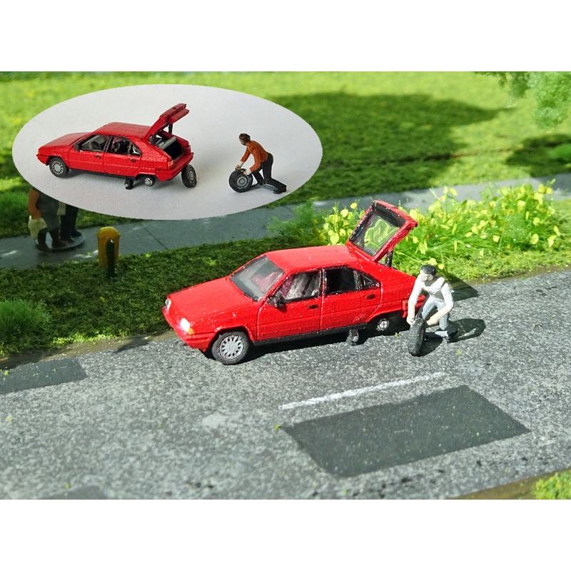 Car Citron BX tire change